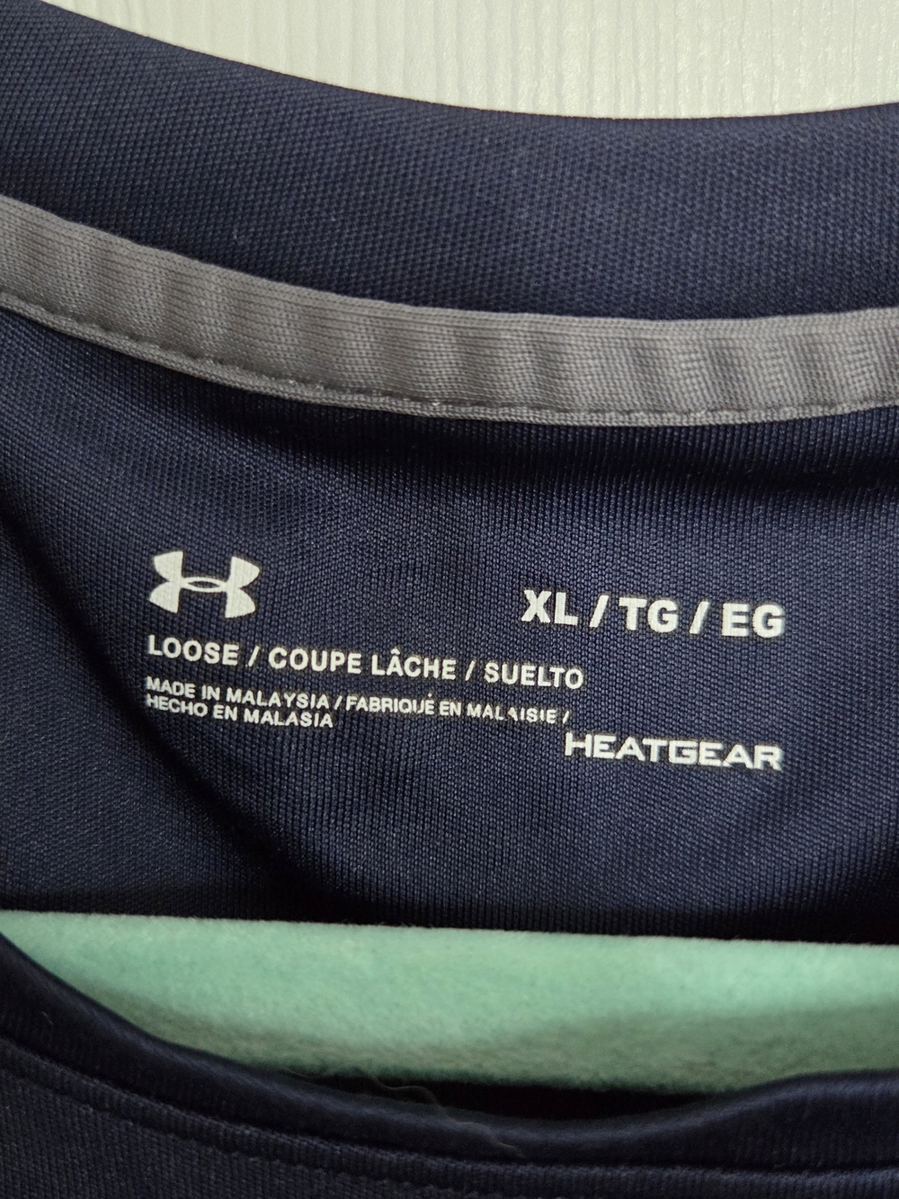 Under Armour Men's Navy Short-Sleeve Performance Tee - Picture 3 of 4